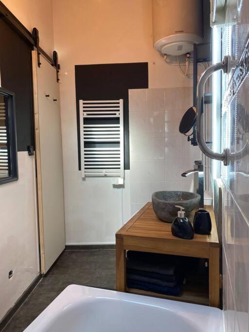 Petit Duplex Cocooning Lägenhet Férel Exteriör bild